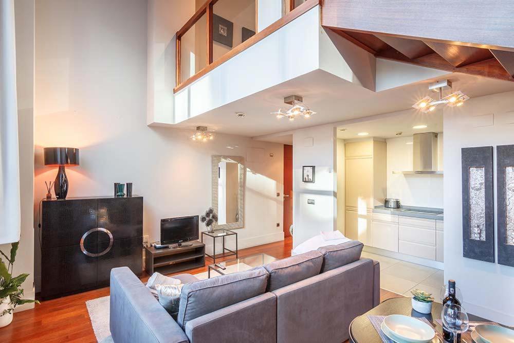 Vivienda Turistica Duplex Isozaki-Guggenheim Lägenhet Bilbao Exteriör bild